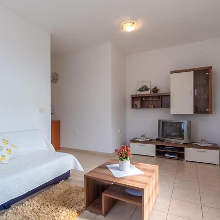 Awesome Apartment In Pula With Wifi Bagian luar foto