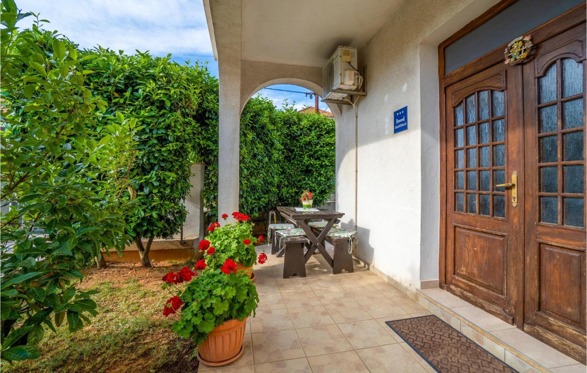 Awesome Apartment In Pula With Wifi Bagian luar foto
